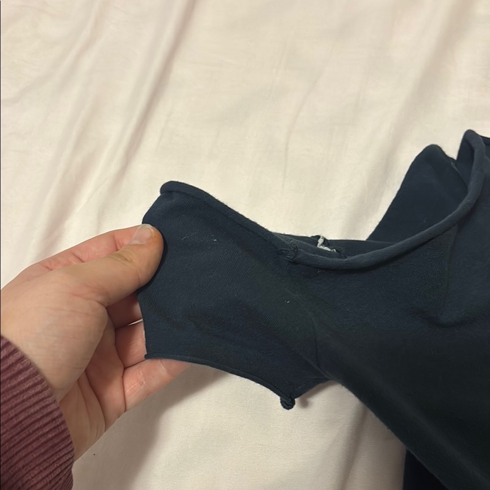 Women's Black Off-Shoulder Top - Picture 4 of 4